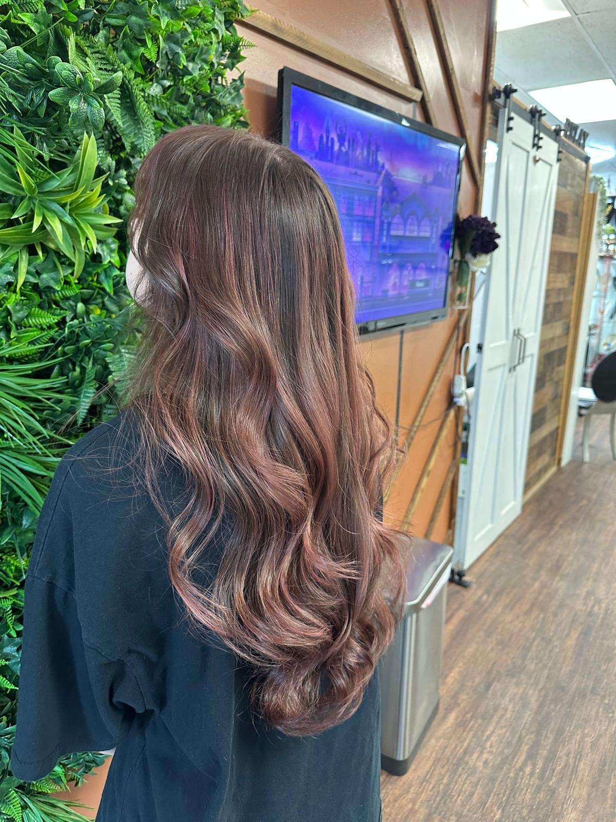 Rose-tinted brunette balayage